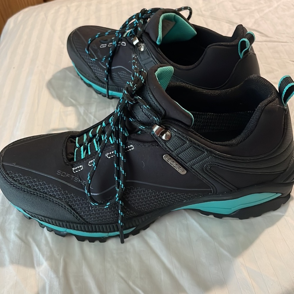 Collie woman’s waterproof hiking walking shoes - Picture 2 of 3